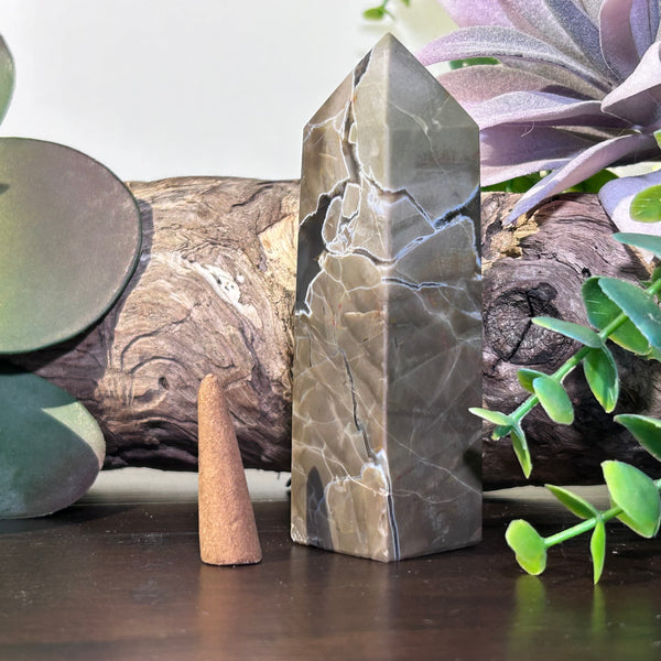 Volcano Agate - Striking patterns and colors