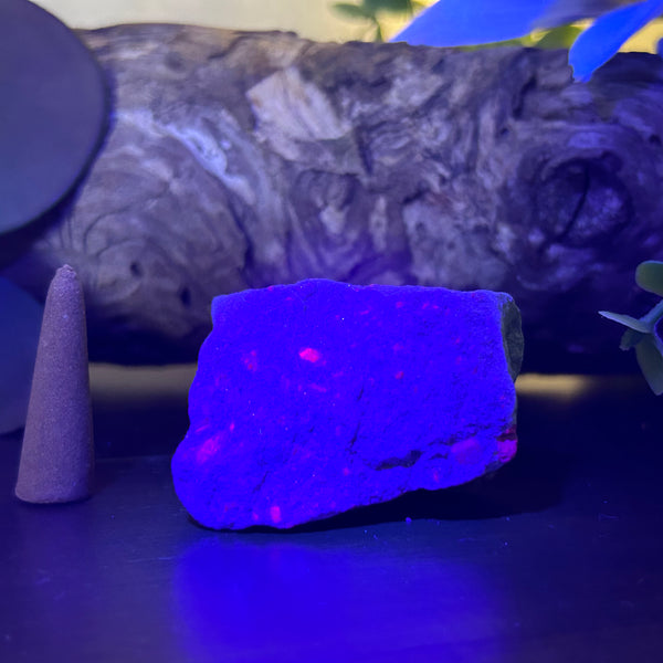 Fuchsite with Rubies (UV Reactive) - Sunning black light glow