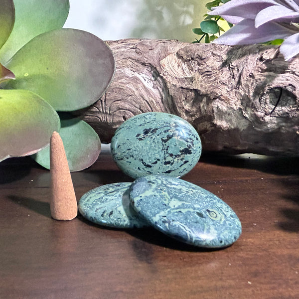 Kambaba Jasper Worry Stone - Stability during stressful times