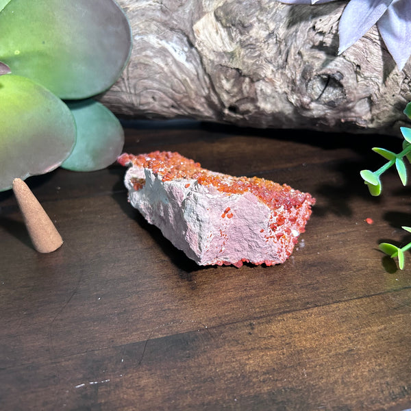 Vanadinite - side view