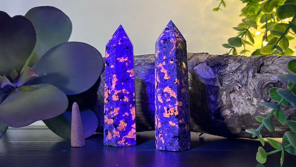 Emberlite or Yooperlite (UV Reactive)