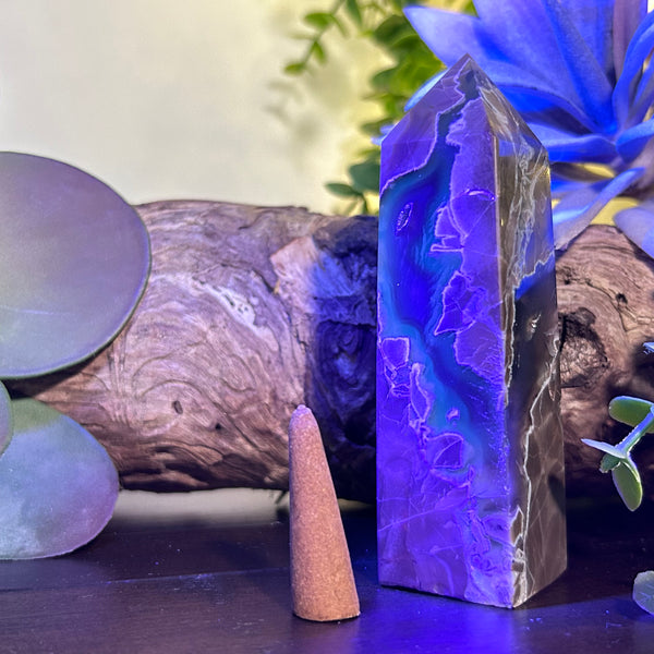 Volcano Agate (UV Reactive)