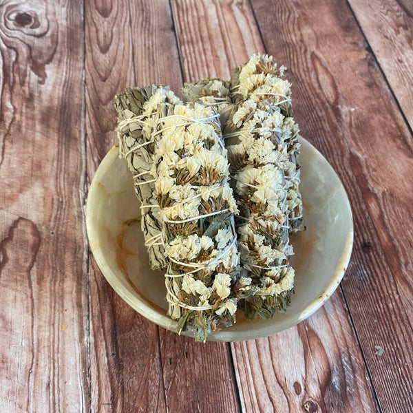 4 in White Sinuata Sage Smudge Stick