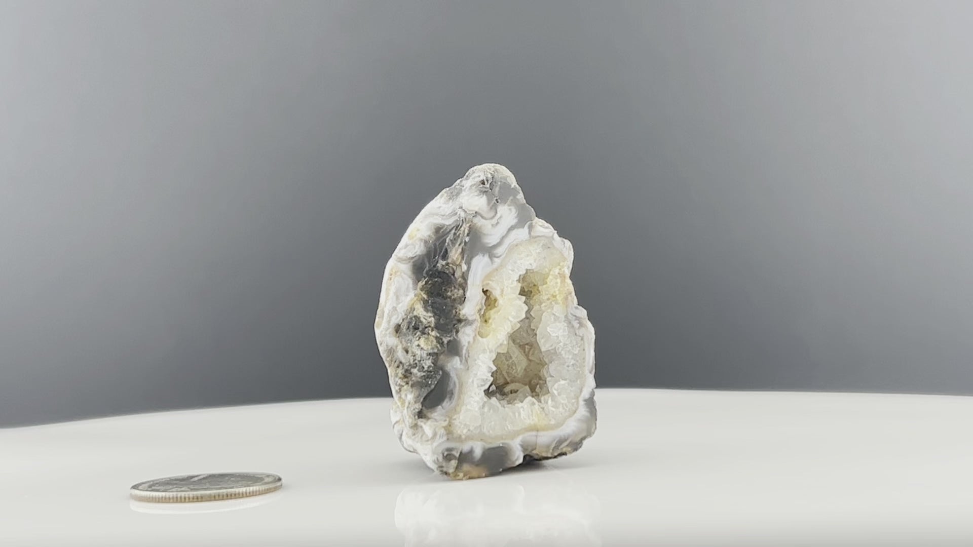 Oco Agate Geode 23-C105